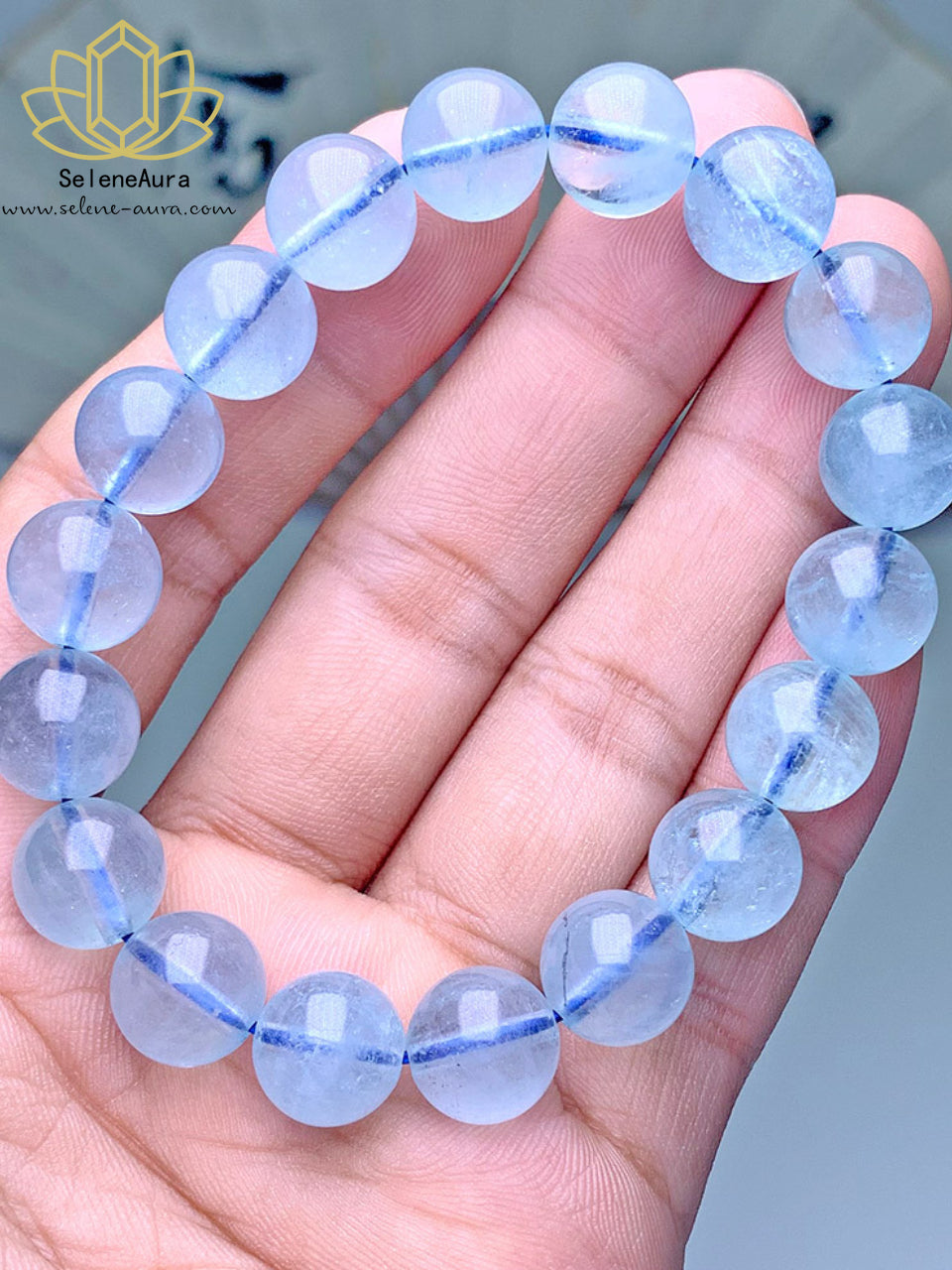 SeleneAura Brasilianischer Tiefblauer Aquamarin Armband Energieheilung Handpoliert