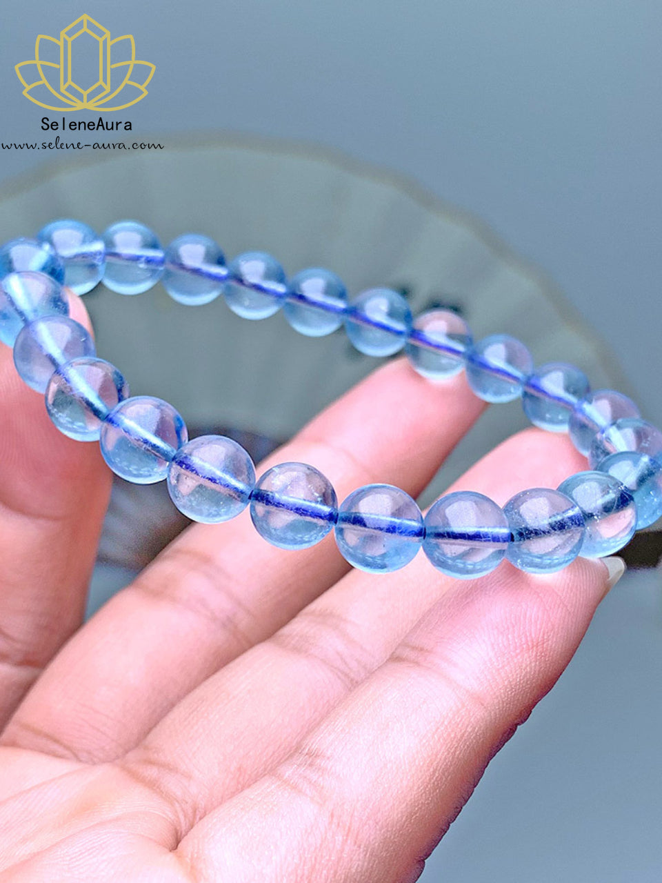 SeleneAura Brasilianischer Tiefblauer Aquamarin Armband Energieheilung Handpoliert