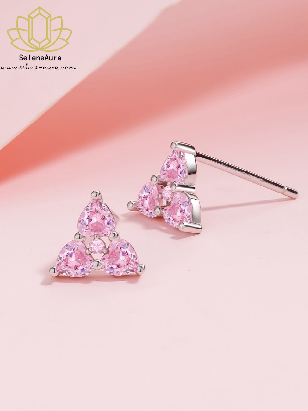 SeleneAura Mini-Dreieck Ohrstecker mit Rosa Quarz | Zart & Energiegeladen