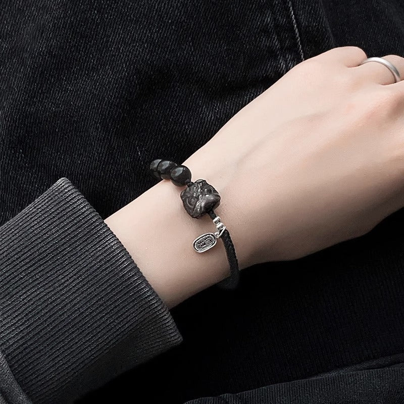 Natürliches Obsidian Löwentanz Armband｜Silberner Katzenanhänger｜Edles Schutzarmband｜Handgeflochtenes Energie-Accessoire obsidian natur naturally occurring obsidian