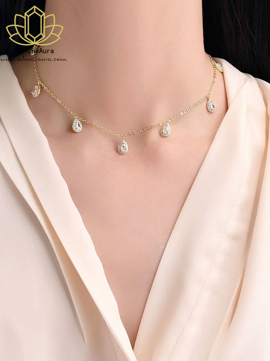 Silberne Tränken Tropfen Halskette mit Zirkonia | Elegantes Collier | SeleneAura