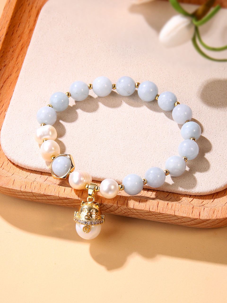 Natürlicher Aquamarin Armband｜Süßwasserperlen & Glückskatze｜Halschakra Heilung｜Vergoldet & Handgefertigt